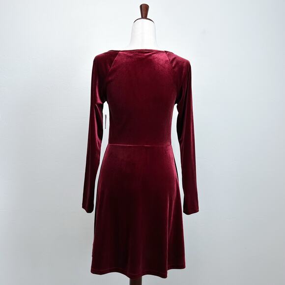 Old Navy Scarlet Velvet Square Neckline Juliet Mini Dress NWT - Picture 7 of 10